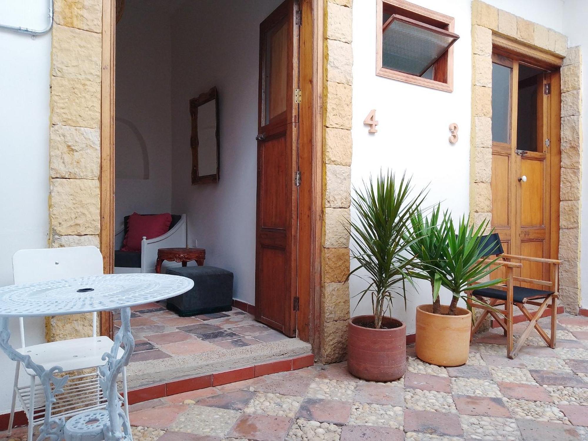 Casita De Piedra Bed and Breakfast Bogotá Exteriör bild