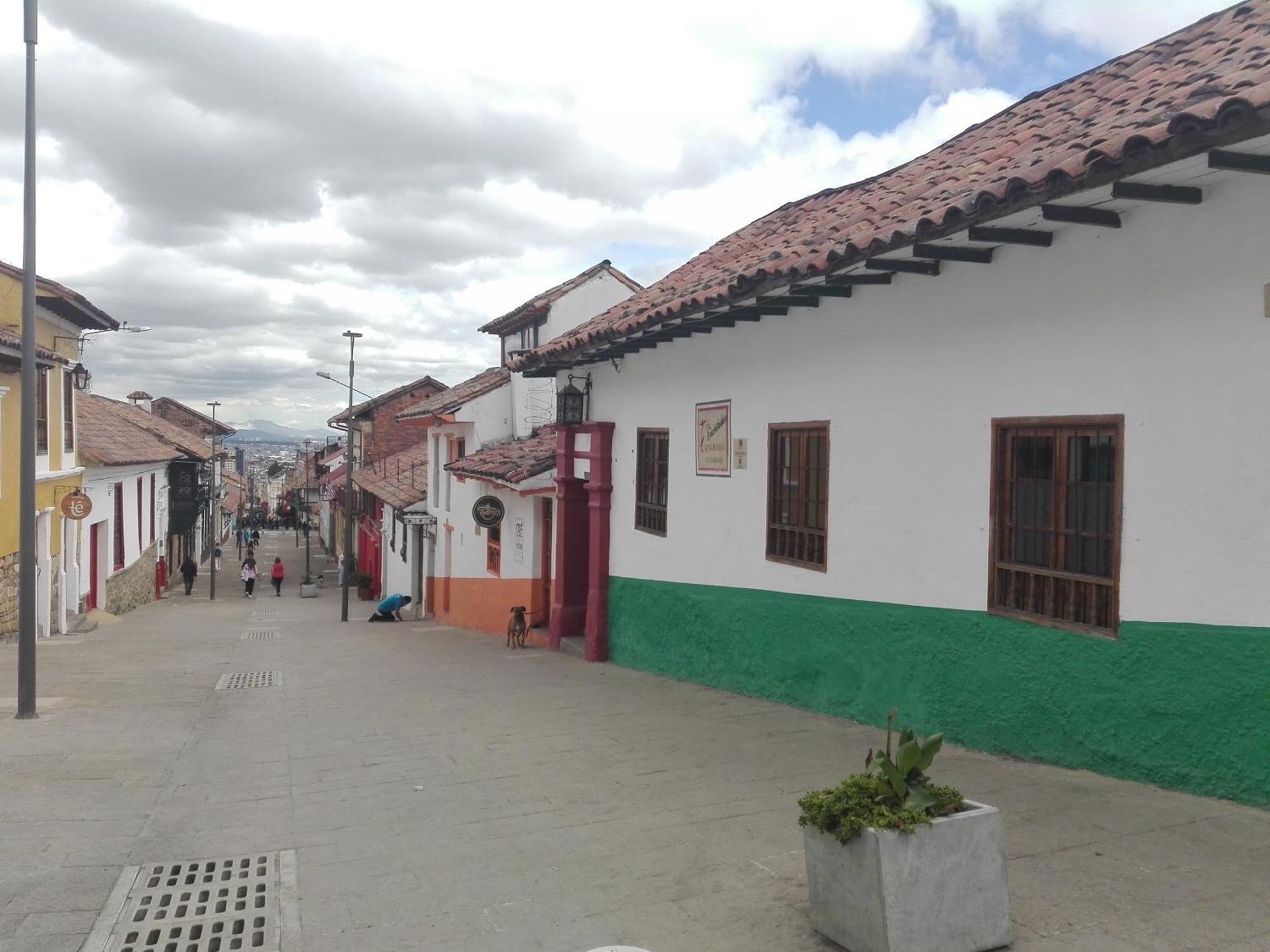 Casita De Piedra Bed and Breakfast Bogotá Exteriör bild