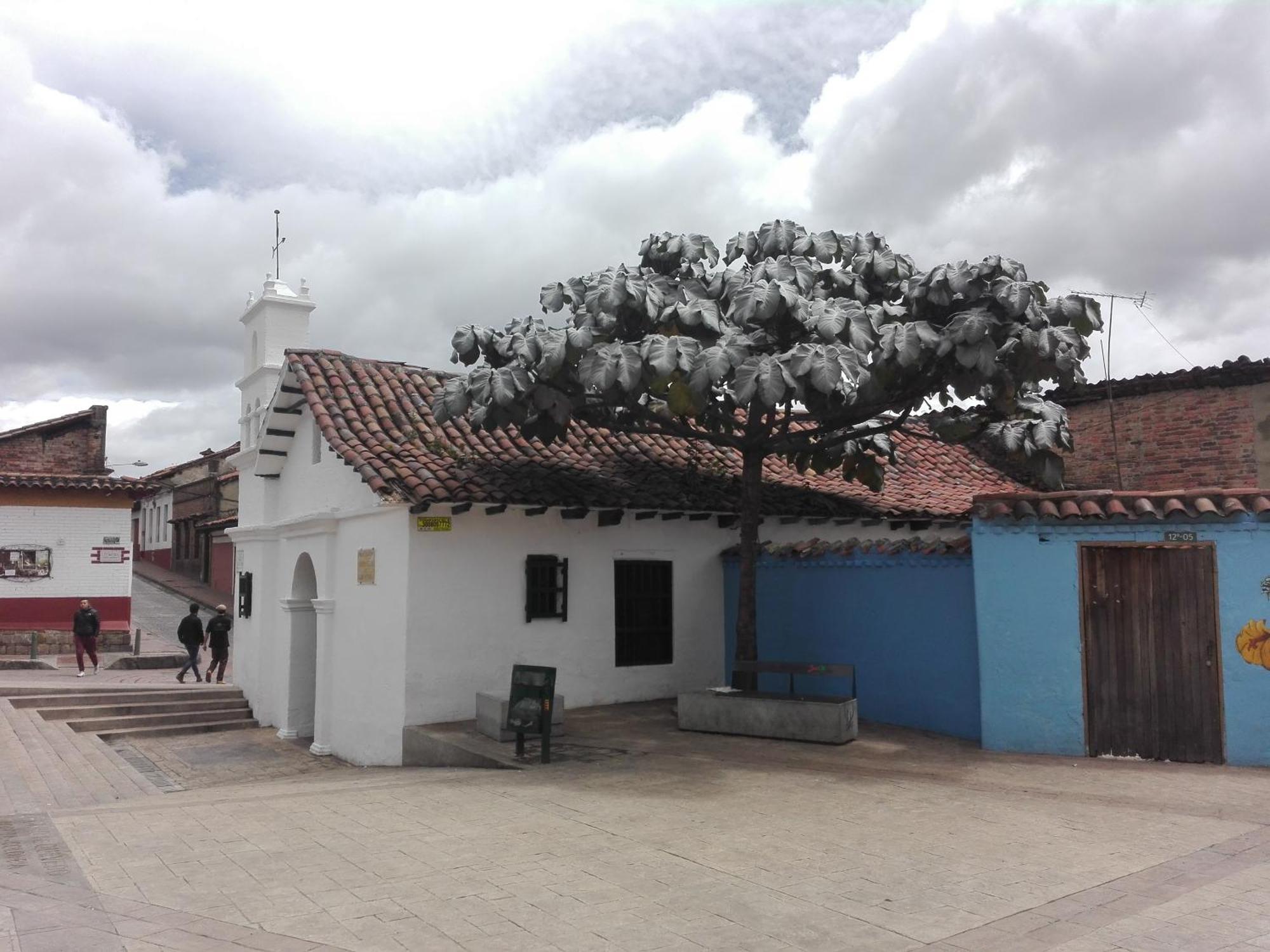 Casita De Piedra Bed and Breakfast Bogotá Exteriör bild