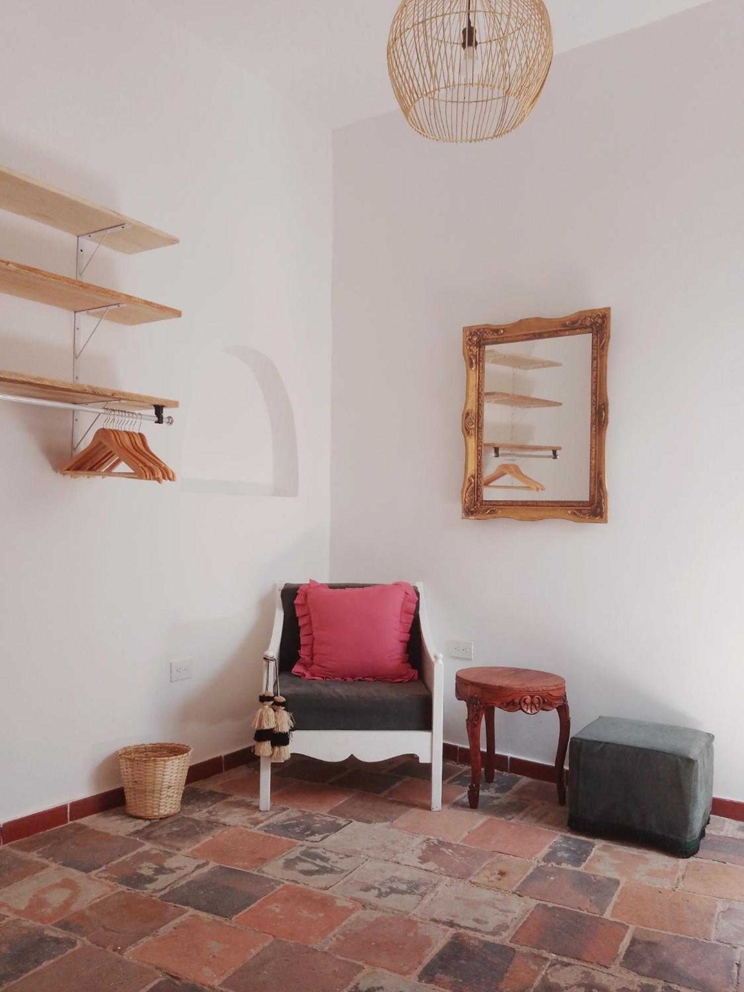 Casita De Piedra Bed and Breakfast Bogotá Exteriör bild